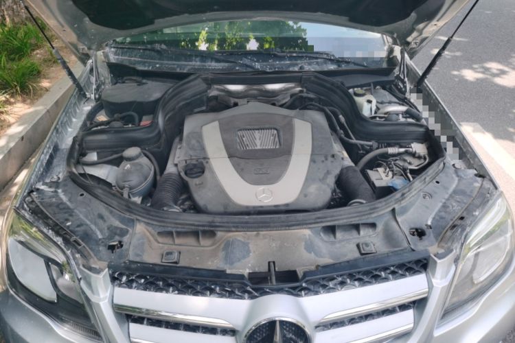 Used Mercedes-Benz GLK-Class 2013 GLK 300 4MATIC Dynamic Sunroof Model Engine Bay