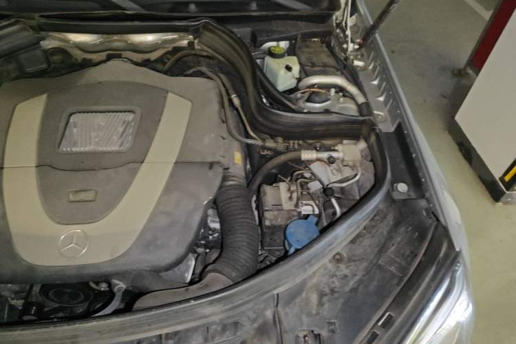 Used Mercedes-Benz GLK-Class 2013 GLK 300 4MATIC Dynamic Edition Engine Bay Left