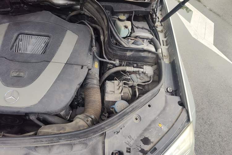 Used Mercedes-Benz GLK-Class 2013 Facelift GLK 300 4MATIC Fashion Edition Engine Bay Left