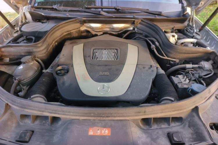 Used Mercedes-Benz GLK-Class 2013 GLK 300 4MATIC Fashion Model Engine Bay