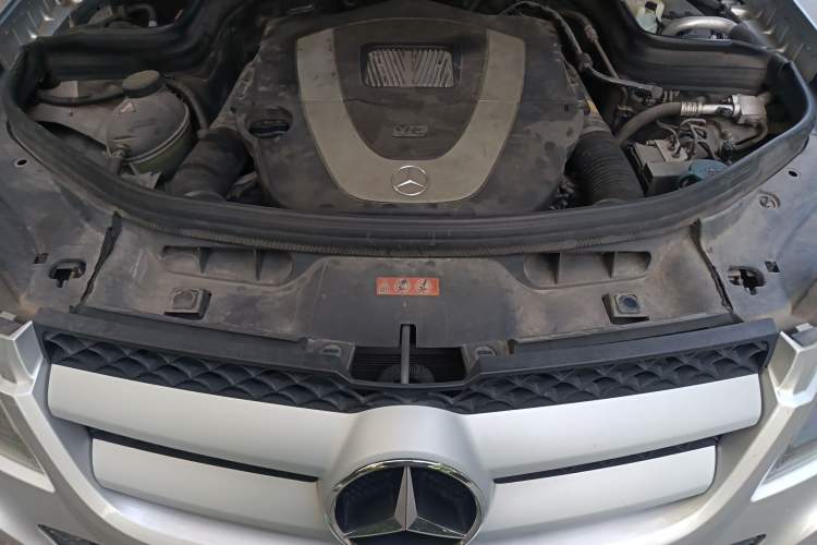 Used Mercedes-Benz GLK-Class 2013 GLK 300 4MATIC Dynamic Edition Engine Bay