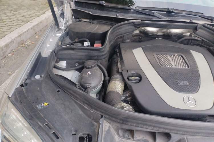 Used Mercedes-Benz GLK-Class 2013 GLK 300 4MATIC Fashion Model Engine Bay Right