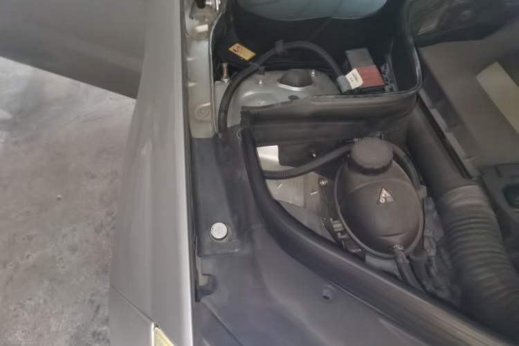 Used Mercedes-Benz GLK-Class 2013 GLK 300 4MATIC Dynamic Edition Engine Bay Right