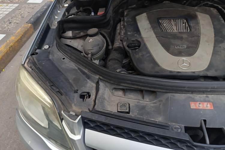 Used Mercedes-Benz GLK-Class 2013 GLK 300 4MATIC Dynamic Edition Engine Bay Right