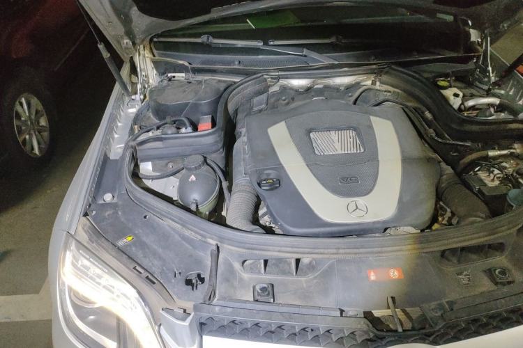 Used Mercedes-Benz GLK-Class 2013 GLK 300 4MATIC Luxury Model Engine Bay Right