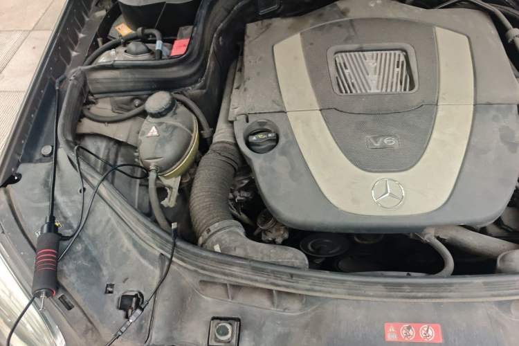 Used Mercedes-Benz GLK-Class 2013 GLK 300 4MATIC Fashion Model Engine Bay Right