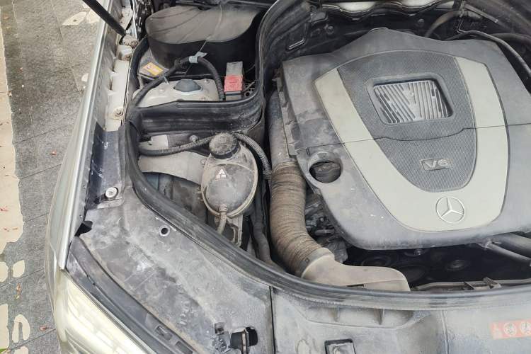 Used Mercedes-Benz GLK-Class 2013 Facelift GLK 300 4MATIC Fashion Edition Engine Bay Right