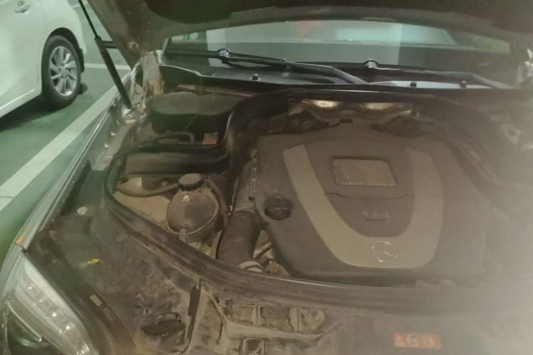 Used Mercedes-Benz GLK-Class 2013 GLK 300 4MATIC Fashion Model Engine Bay Right