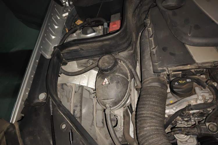 Used Mercedes-Benz GLK-Class 2013 GLK 300 4MATIC Dynamic Sunroof Model Engine Bay Right
