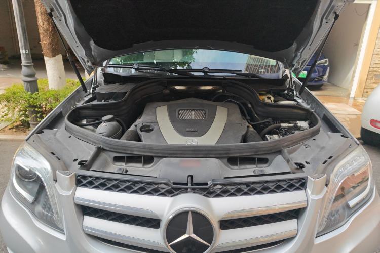 Used Mercedes-Benz GLK-Class 2013 GLK 300 4MATIC Dynamic Sunroof Model Engine Bay