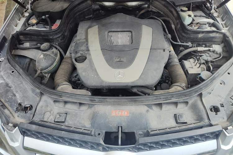 Used Mercedes-Benz GLK-Class 2013 Facelift GLK 300 4MATIC Fashion Edition Engine Bay
