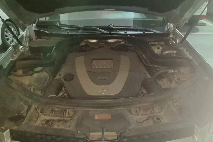 Used Mercedes-Benz GLK-Class 2013 GLK 300 4MATIC Fashion Model Engine Bay