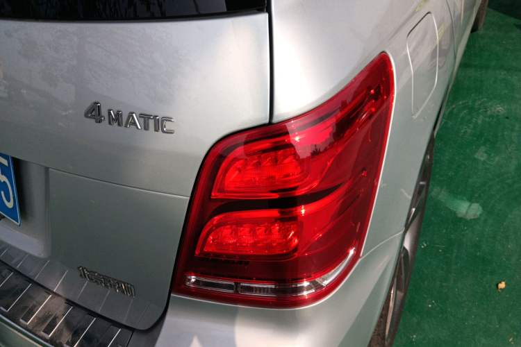 Used Mercedes-Benz GLK-Class 2013 GLK 300 4MATIC Dynamic Sunroof Model Exterior 3