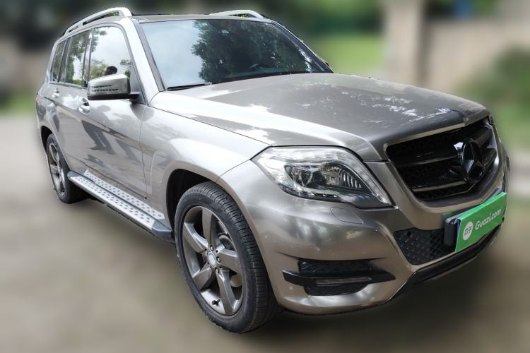 Used Mercedes-Benz GLK-Class 2013 GLK 300 4MATIC Luxury Model Front Right 45 Deg