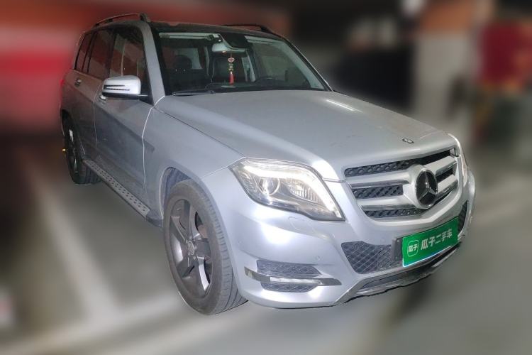 Used Mercedes-Benz GLK-Class 2013 GLK 300 4MATIC Luxury Model Front Right 45 Deg