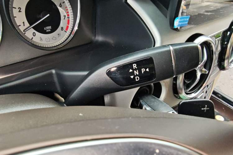 Used Mercedes-Benz GLK-Class 2013 GLK 300 4MATIC Fashion Model Gear Lever