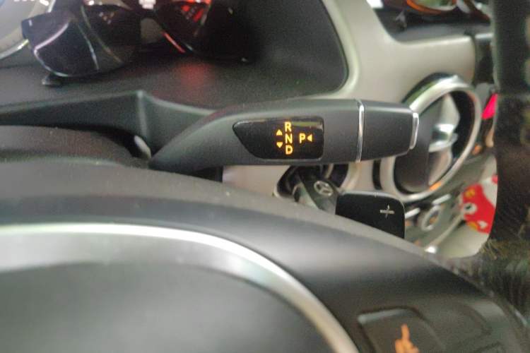 Used Mercedes-Benz GLK-Class 2013 GLK 300 4MATIC Dynamic Sunroof Model Gear Lever
