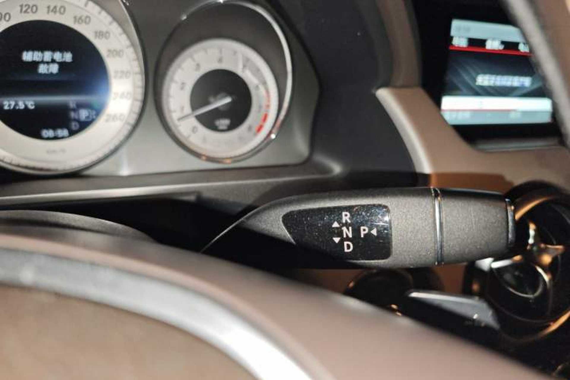 Used Mercedes-Benz GLK-Class 2013 GLK 300 4MATIC Dynamic Edition Gear Lever