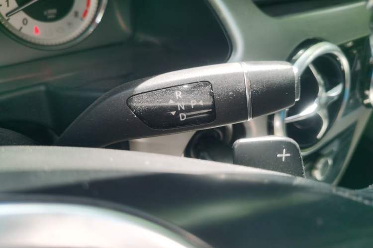 Used Mercedes-Benz GLK-Class 2013 GLK 300 4MATIC Dynamic Sunroof Model Gear Lever