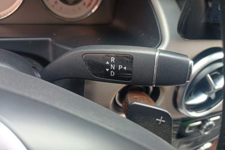 Used Mercedes-Benz GLK-Class 2013 GLK 300 4MATIC Fashion Model Gear Lever