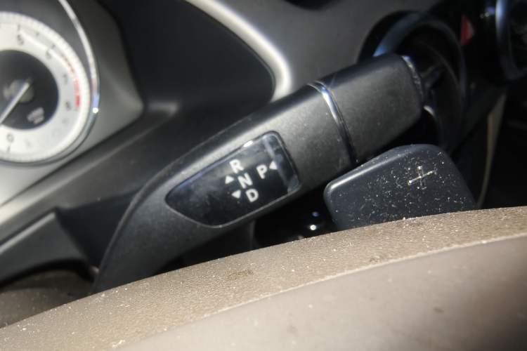 Used Mercedes-Benz GLK-Class 2013 GLK 300 4MATIC Dynamic Sunroof Model Gear Lever