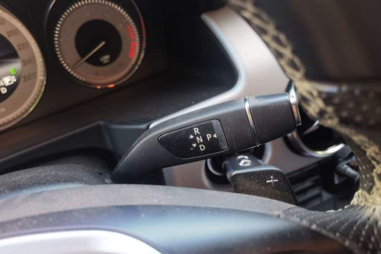 Used Mercedes-Benz GLK-Class 2013 GLK 300 4MATIC Dynamic Sunroof Model Gear Lever