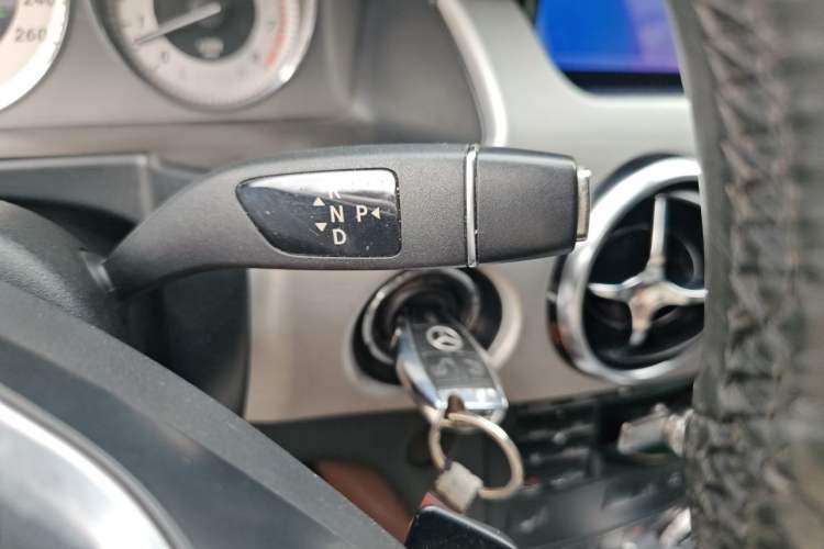 Used Mercedes-Benz GLK-Class 2013 GLK 300 4MATIC Fashion Model Gear Lever