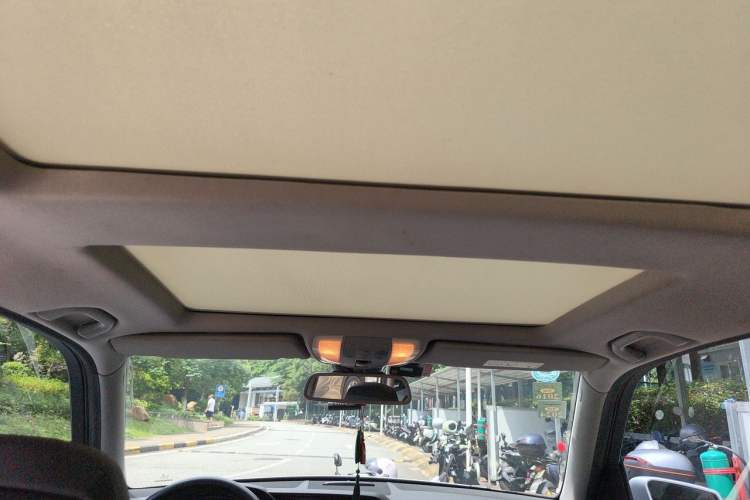 Used Mercedes-Benz GLK-Class 2013 GLK 300 4MATIC Dynamic Edition Headliner