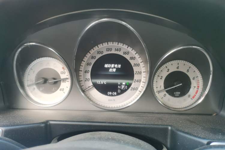 Used Mercedes-Benz GLK-Class 2013 GLK 300 4MATIC Dynamic Edition Instrument Cluster