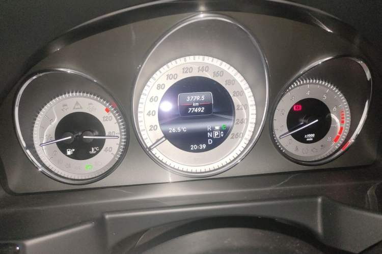 Used Mercedes-Benz GLK-Class 2013 GLK 300 4MATIC Luxury Model Instrument Cluster