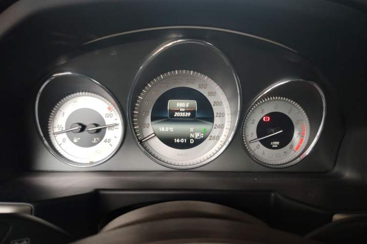 Used Mercedes-Benz GLK-Class 2013 Facelift GLK 300 4MATIC Fashion Edition Instrument Cluster