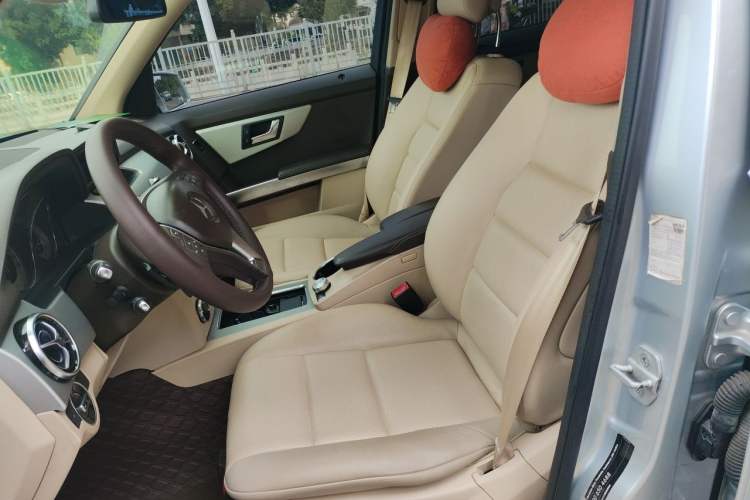 Used Mercedes-Benz GLK-Class 2013 GLK 300 4MATIC Fashion Model Left Front Seat