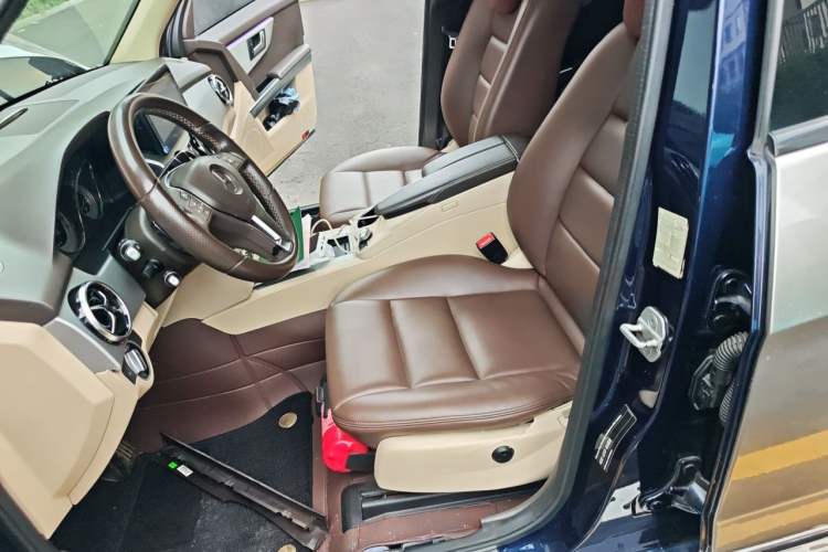Used Mercedes-Benz GLK-Class 2013 GLK 300 4MATIC Fashion Model Left Front Seat