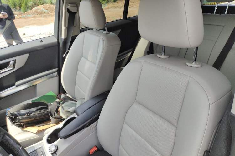 Used Mercedes-Benz GLK-Class 2013 GLK 300 4MATIC Dynamic Edition Left Front Seat