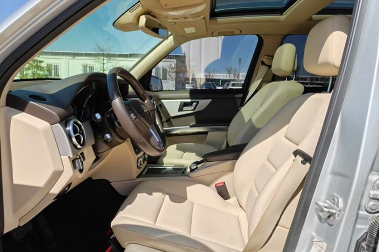 Used Mercedes-Benz GLK-Class 2013 GLK 300 4MATIC Fashion Model Left Front Seat