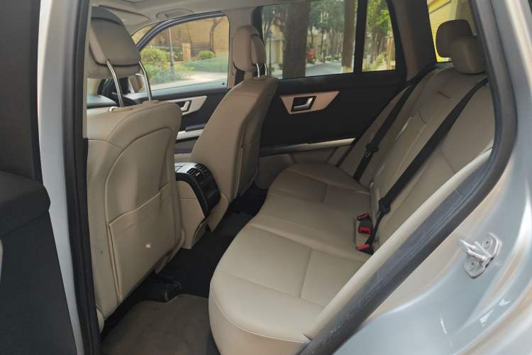 Used Mercedes-Benz GLK-Class 2013 GLK 300 4MATIC Dynamic Sunroof Model Left Rear Seat