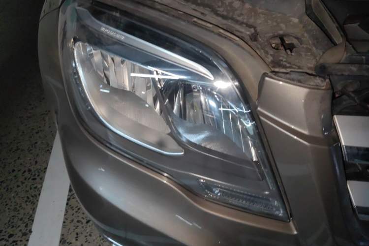 Used Mercedes-Benz GLK-Class 2013 GLK 300 4MATIC Dynamic Sunroof Model Right Front Headlight