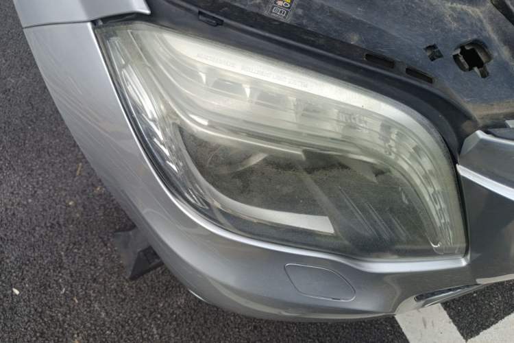 Used Mercedes-Benz GLK-Class 2013 GLK 300 4MATIC Fashion Model Right Front Headlight