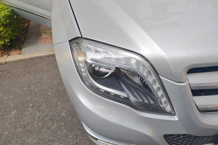 Used Mercedes-Benz GLK-Class 2013 GLK 300 4MATIC Dynamic Sunroof Model Right Front Headlight