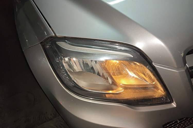 Used Mercedes-Benz GLK-Class 2013 GLK 300 4MATIC Dynamic Sunroof Model Right Front Headlight