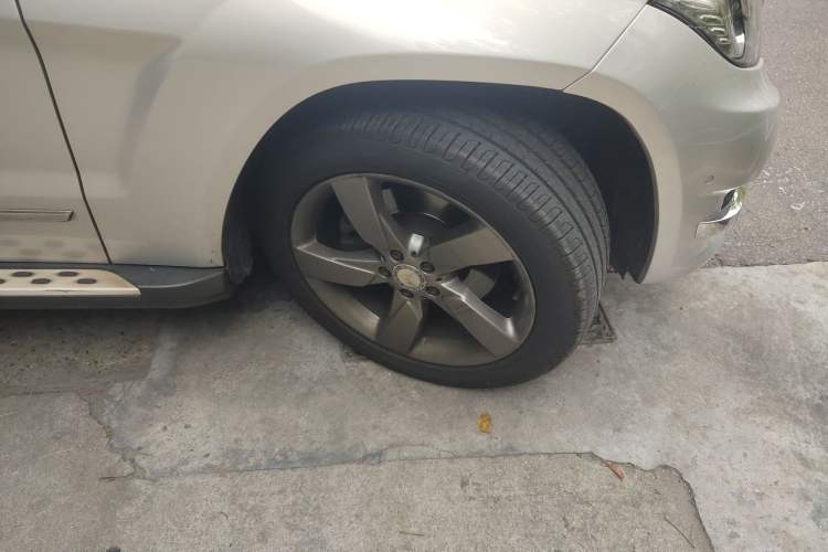 Used Mercedes-Benz GLK-Class 2013 Facelift GLK 300 4MATIC Fashion Edition Right Front Wheel Hub
