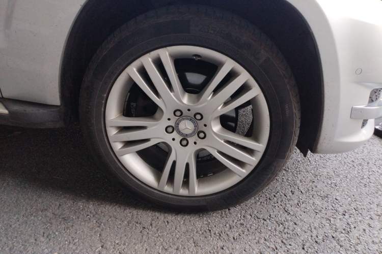 Used Mercedes-Benz GLK-Class 2013 GLK 300 4MATIC Fashion Model Right Front Wheel Hub