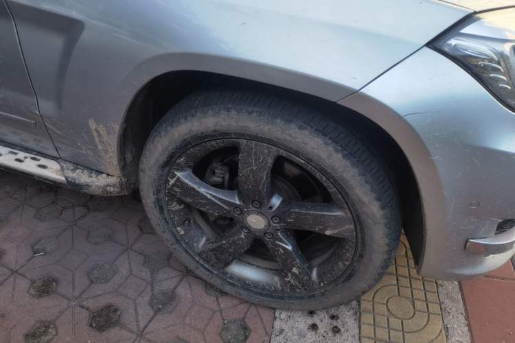 Used Mercedes-Benz GLK-Class 2013 GLK 300 4MATIC Dynamic Sunroof Model Right Front Wheel Hub