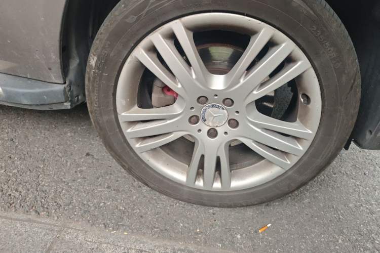 Used Mercedes-Benz GLK-Class 2013 GLK 300 4MATIC Fashion Model Right Front Wheel Hub
