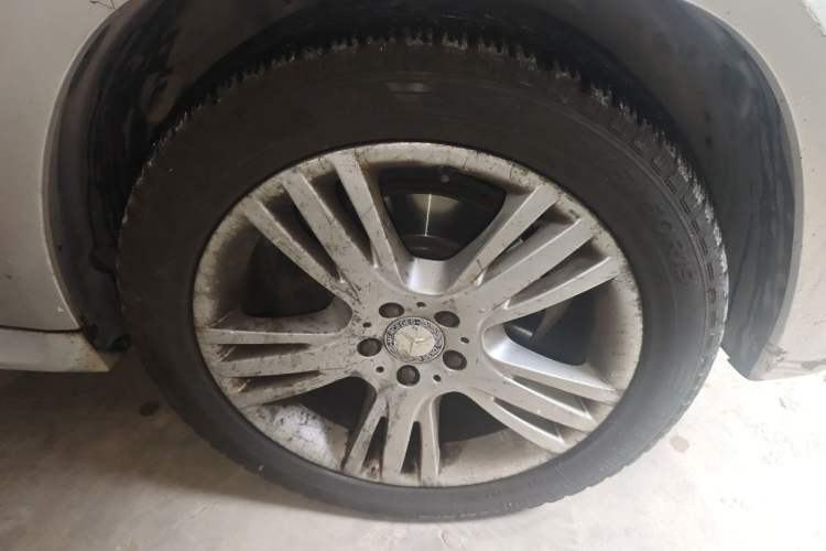 Used Mercedes-Benz GLK-Class 2013 GLK 300 4MATIC Dynamic Edition Right Front Wheel Hub