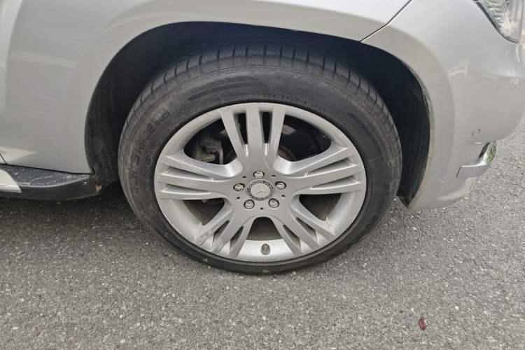 Used Mercedes-Benz GLK-Class 2013 GLK 300 4MATIC Fashion Model Right Front Wheel Hub