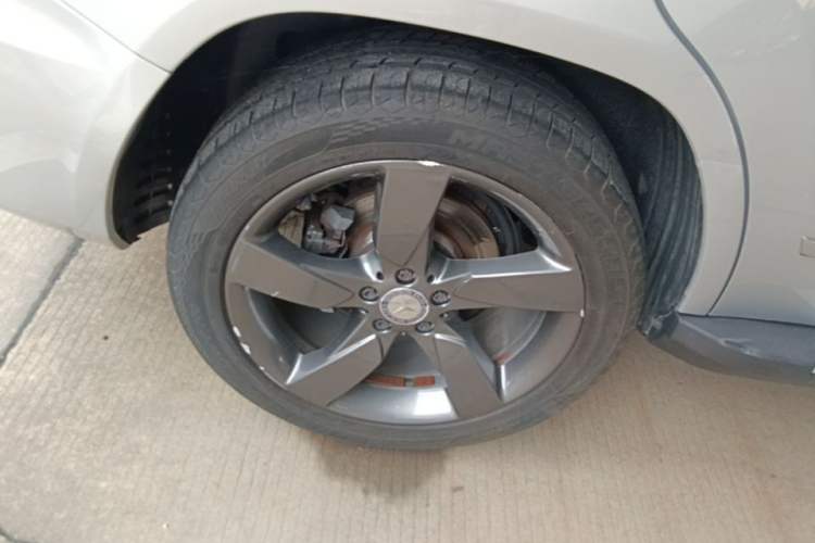 Used Mercedes-Benz GLK-Class 2013 GLK 300 4MATIC Dynamic Sunroof Model Right Rear Wheel Hub