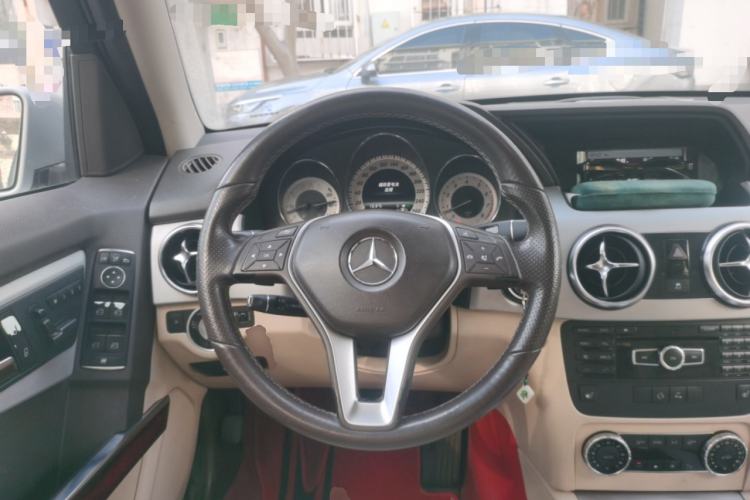 Used Mercedes-Benz GLK-Class 2013 GLK 300 4MATIC Dynamic Edition Steering Wheel