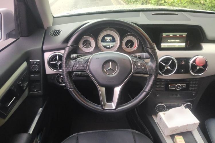 Used Mercedes-Benz GLK-Class 2013 Facelift GLK 300 4MATIC Fashion Edition Steering Wheel