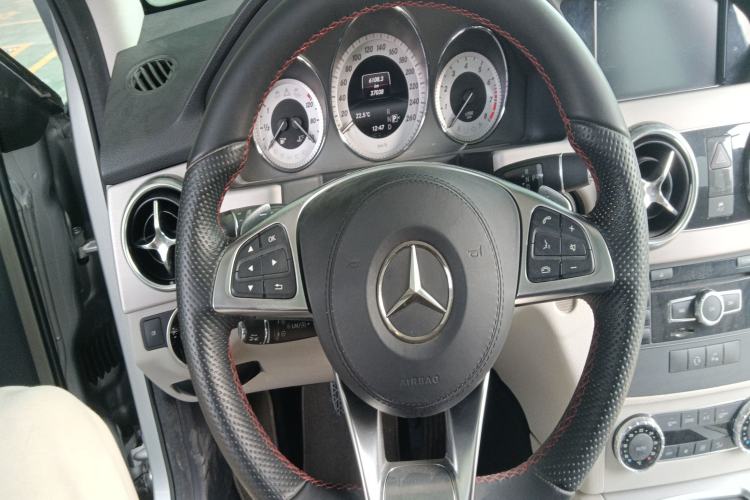 Used Mercedes-Benz GLK-Class 2013 GLK 300 4MATIC Dynamic Sunroof Model Steering Wheel